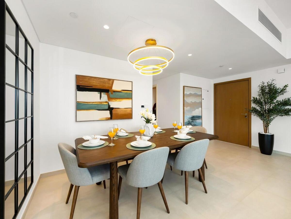 Royal Vista At Downtown Views Ii - Downtown & Burj Khalifa Views - Brand New Luxury 4br Apartment
