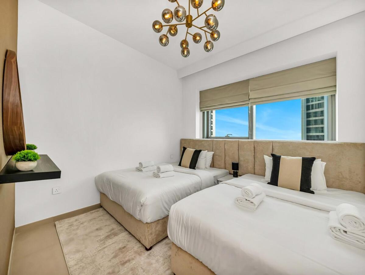 Royal Vista At Downtown Views Ii - Downtown & Burj Khalifa Views - Brand New Luxury 4br Apartment