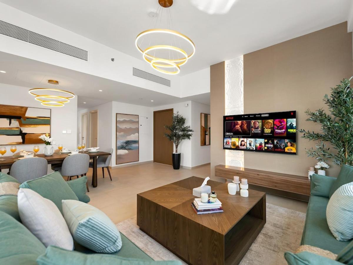 Royal Vista At Downtown Views Ii - Downtown & Burj Khalifa Views - Brand New Luxury 4br Apartment Dubai